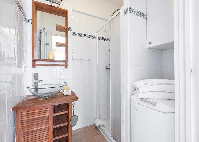 Mogador - Close To The - Happy Niza