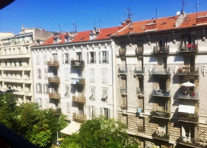 Mogador - Close To The - Happy